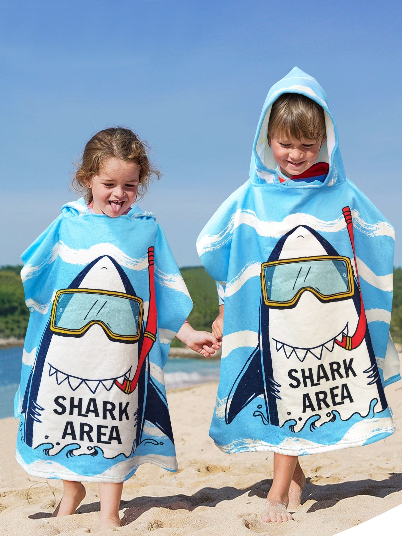 Shark Attack Hooded Bath Towel: Absorbent and Fun for Kids